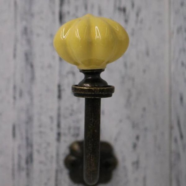 patere ceramique jaune