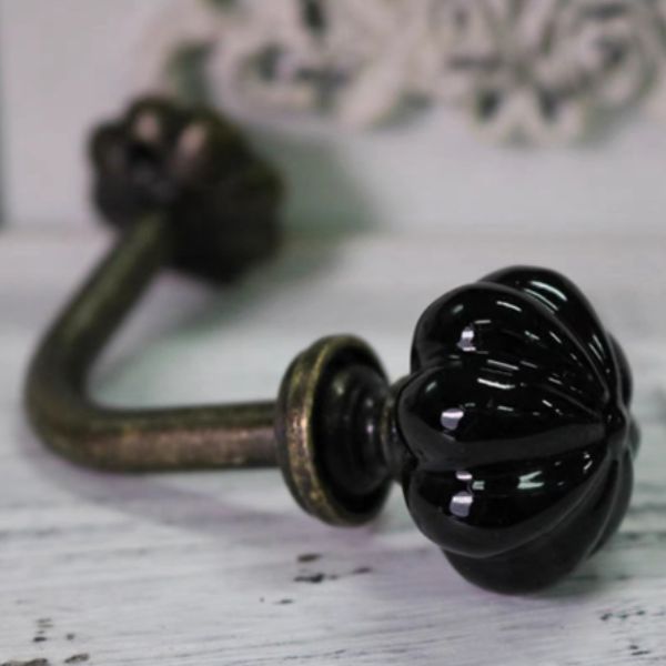 patere ceramique noire