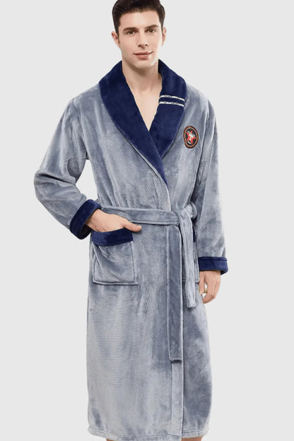 Peignoir de bain homme col châle avec écusson brodé