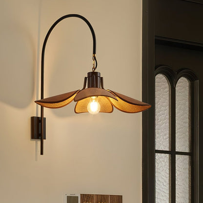 Applique Petal Bloom – Lampe Murale Élégante en Forme de Pétales