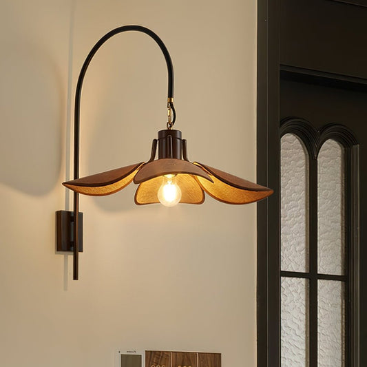 Applique Petal Bloom – Lampe Murale Élégante en Forme de Pétales