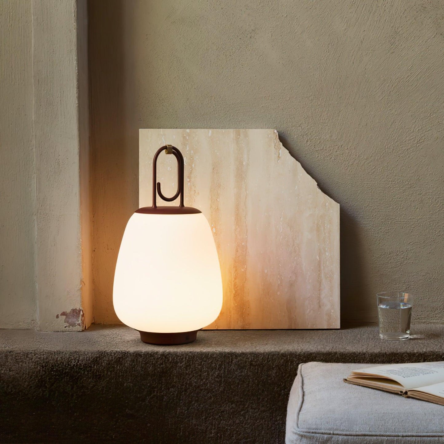 Lampe de Table Portable avec Recharge USB – Design Scandinave Élégant et Lumière Dimmable