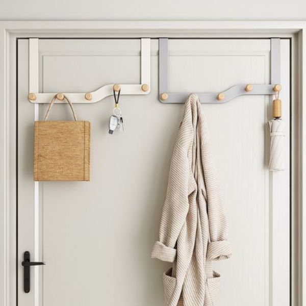 Porte manteau porte spéciale