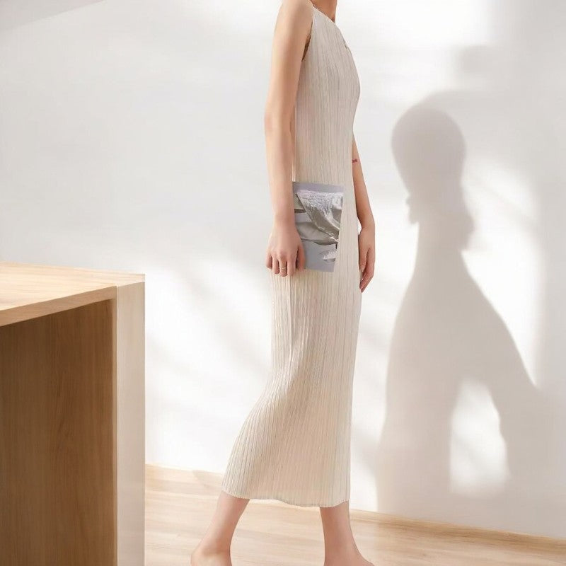 Robe longue plissée beige