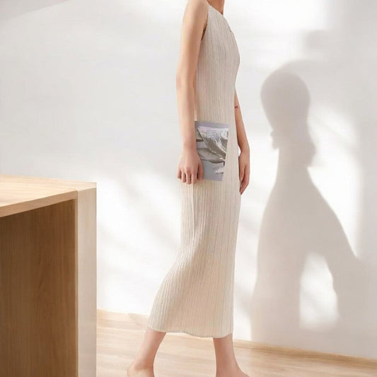 Robe longue plissée beige