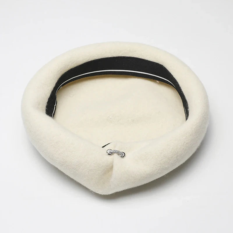Béret Femme Raffiné avec Broche – Charme Parisien