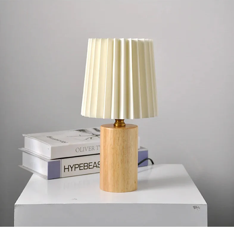 Lampe de Chevet Nordique Plissée en Bois