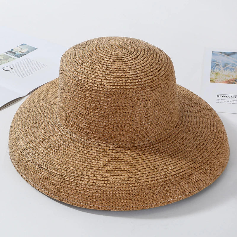 Chapeau de Paille à Large Bord – Forme Structurée Élancée