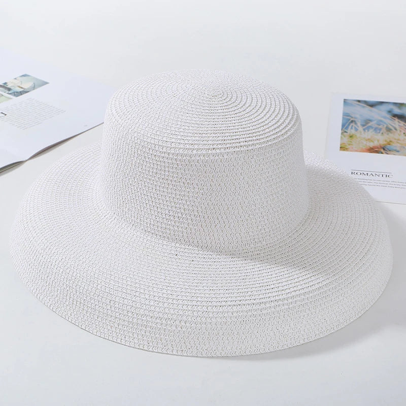 Chapeau de Paille à Large Bord – Forme Structurée Élancée