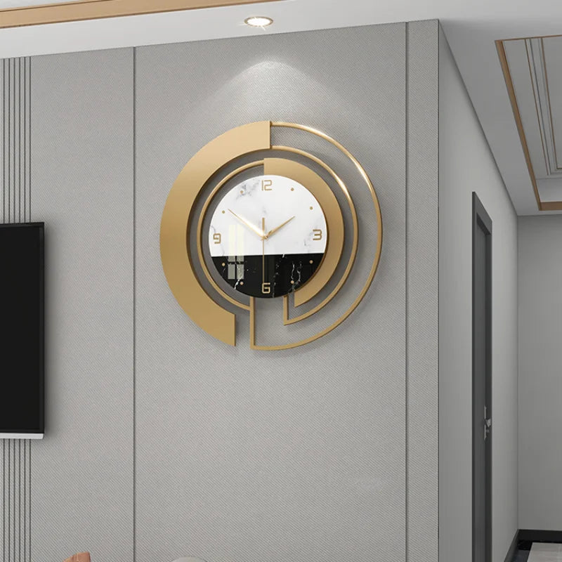 Horloge Murale Dorée