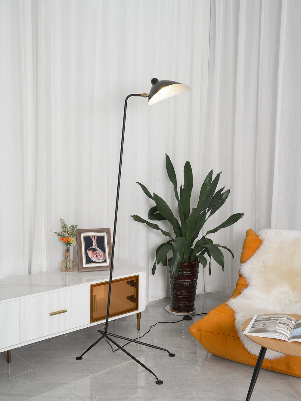 Lampe sur Pied à Trois Bras Mouille-Inspirée – Design Sculptural et Kinetique