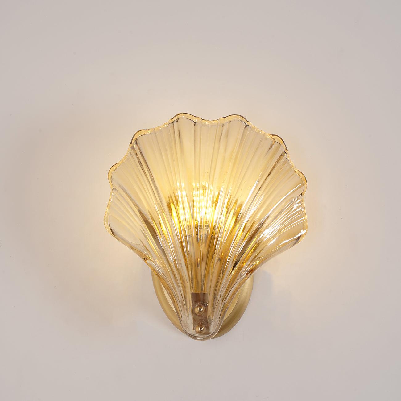 Applique Murale Design Coquillage en Laiton et Verre – Lampe LED Moderne