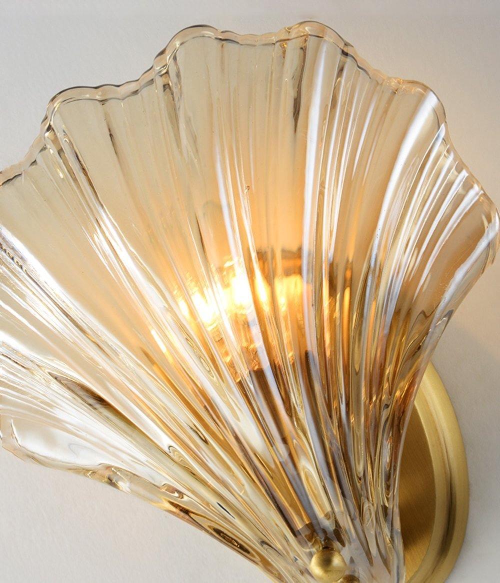Applique Murale Design Coquillage en Laiton et Verre – Lampe LED Moderne