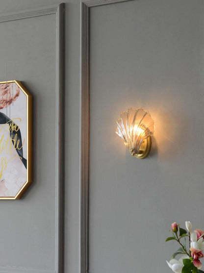 Applique Murale Design Coquillage en Laiton et Verre – Lampe LED Moderne