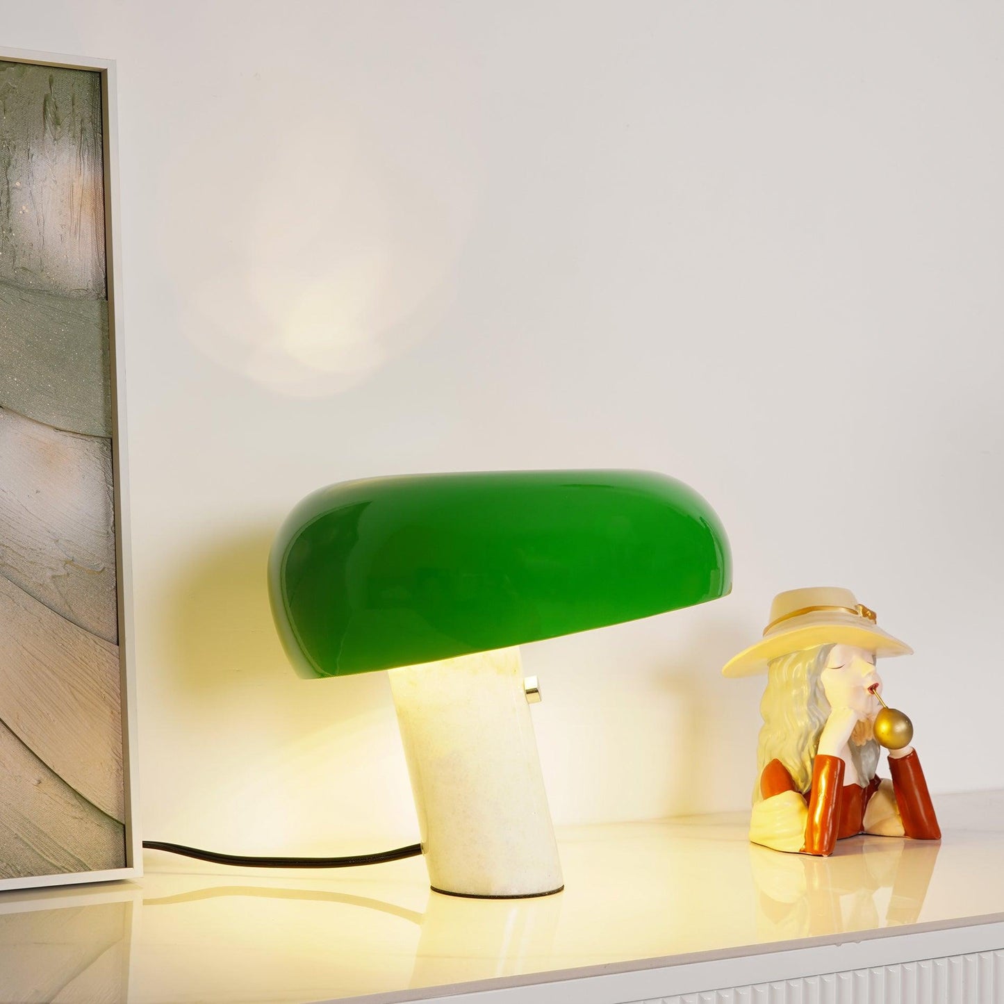 Lampe de Table StoneGlow en Marbre - Élégance Intemporelle et Design Moderne