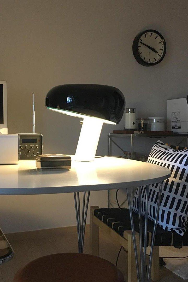 Lampe de Table StoneGlow en Marbre - Élégance Intemporelle et Design Moderne