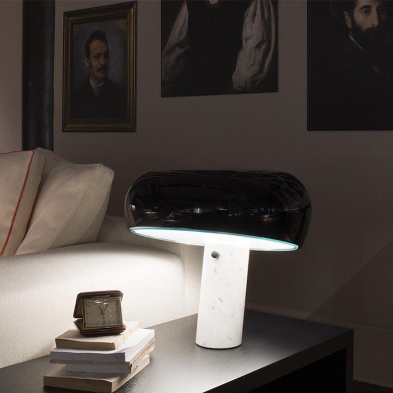 Lampe de Table StoneGlow en Marbre - Élégance Intemporelle et Design Moderne