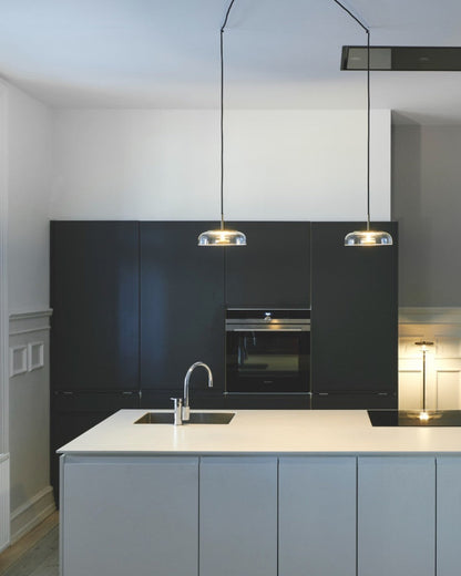 Suspension LED Solaire – Éclairage Moderne en Laiton et Verre pour Intérieur Élégant