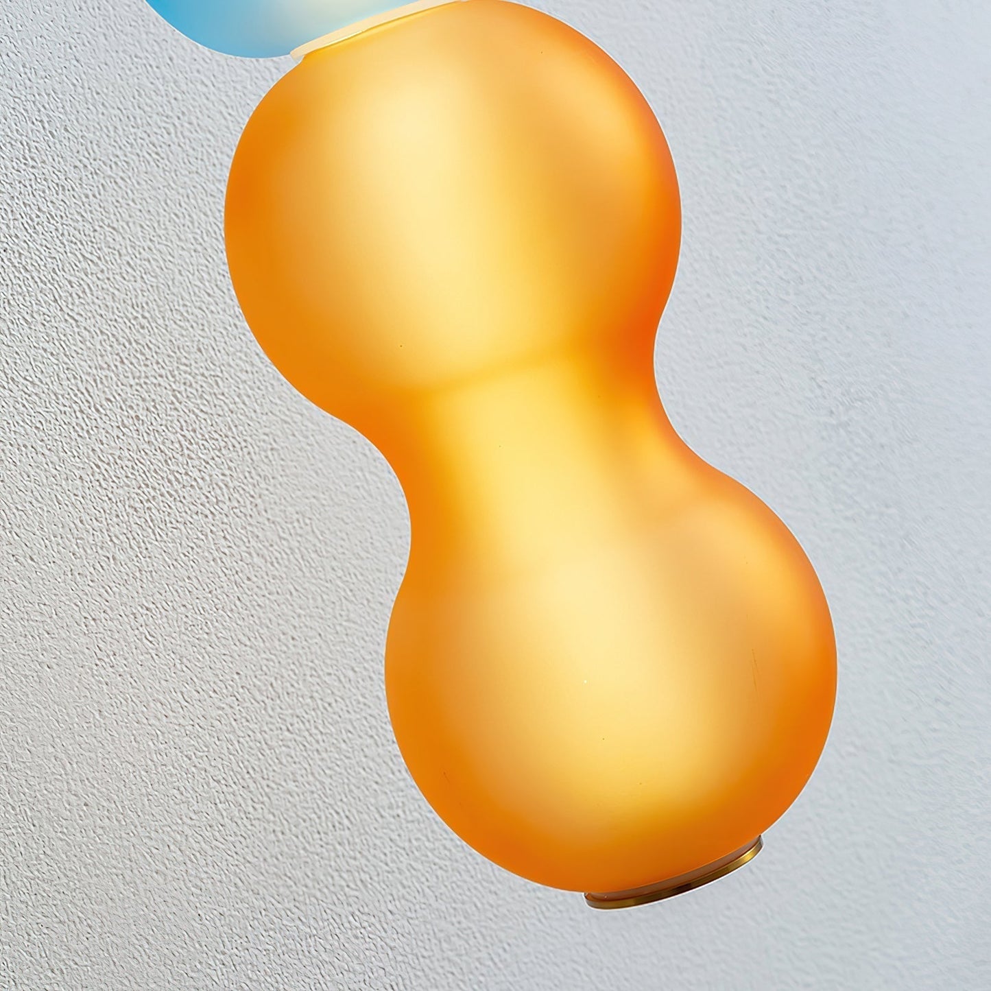 Applique Murale en Or avec Orchidées Bellflower Beige – Élégance et Lumière Douce