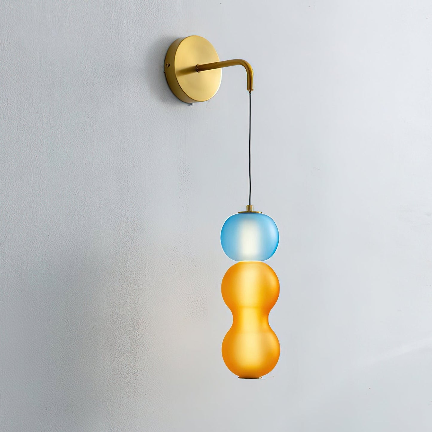 Applique Murale en Or avec Orchidées Bellflower Beige – Élégance et Lumière Douce