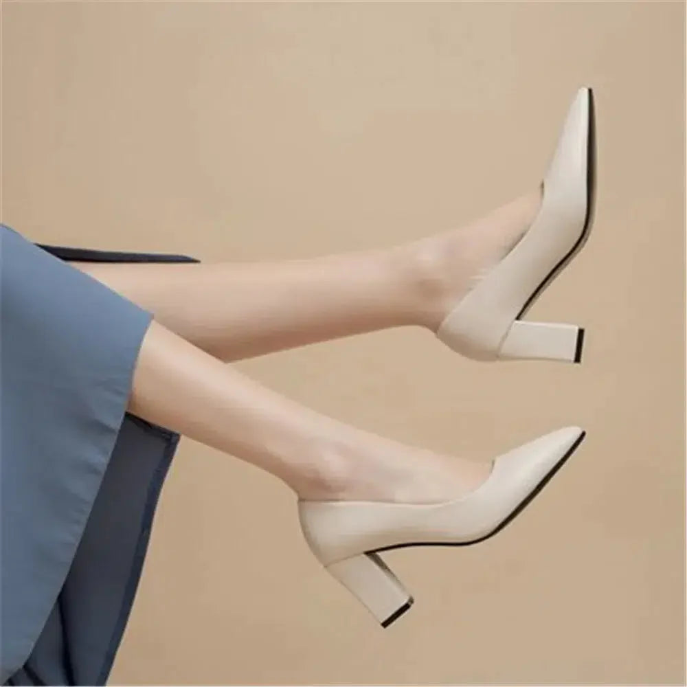 Talon pointu beige
