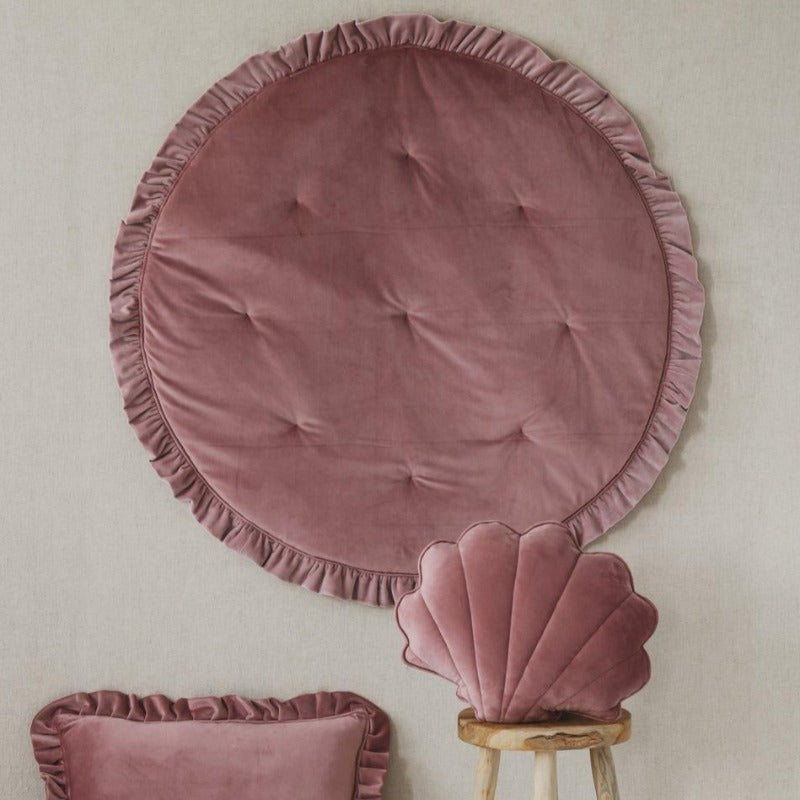 Tapis en velours doux avec volants “Rose Sale”