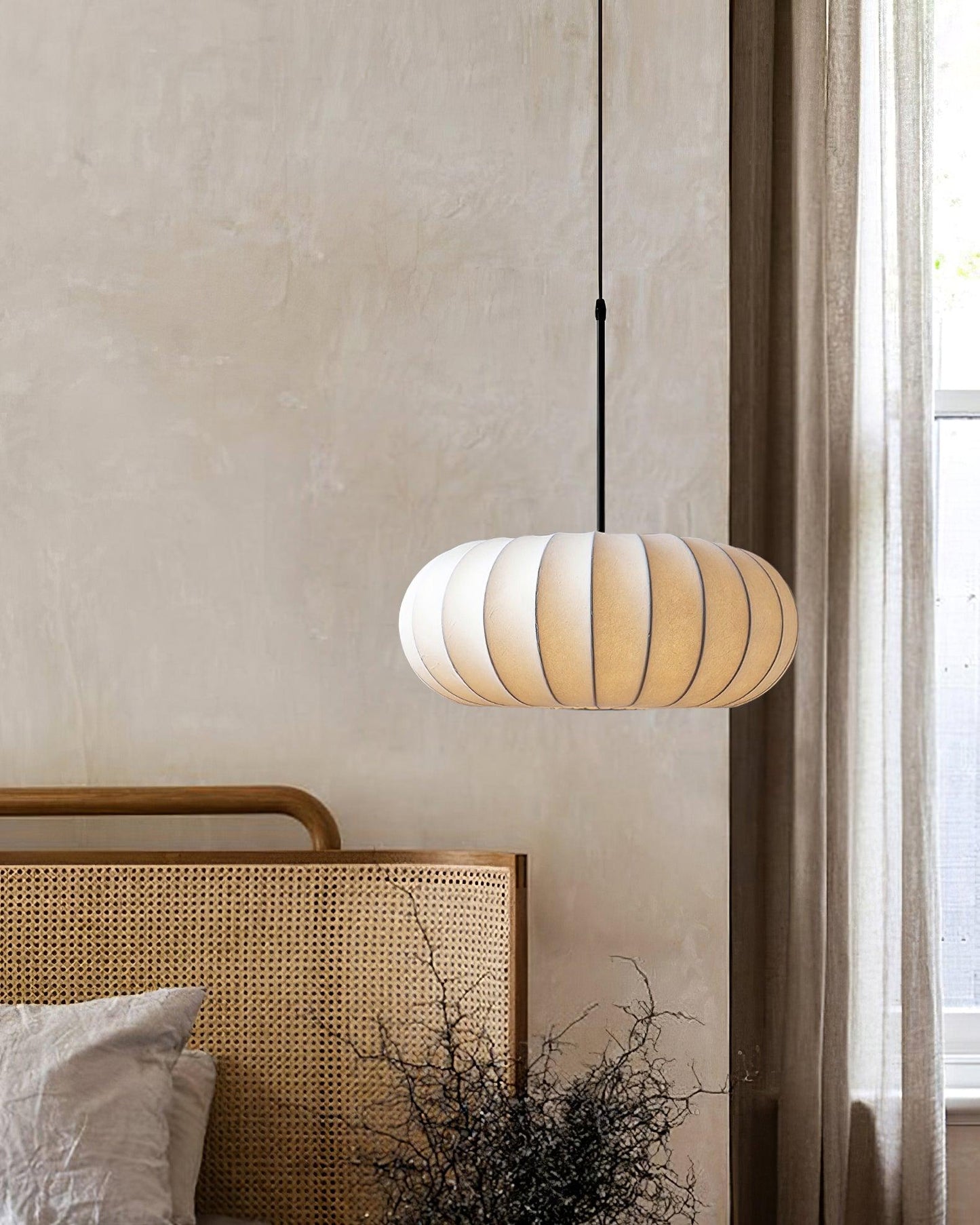 Suspension Verona - Luminaire Minimaliste en Métal et Soie, Design Wabi-Sabi