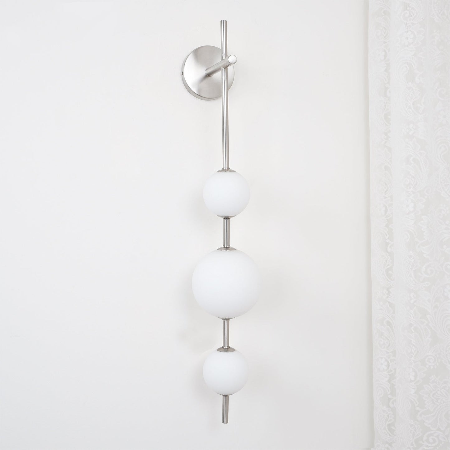 Applique Murale Verticale en Globe de Verre – Éclairage Élégant et Moderne