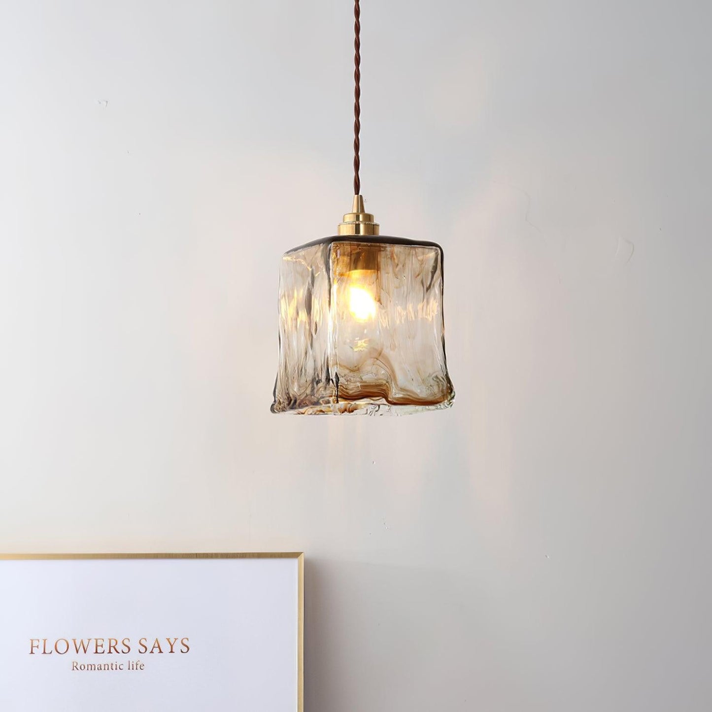 Suspended Vintage Brown Glass Pendant Light – Élégance Classique