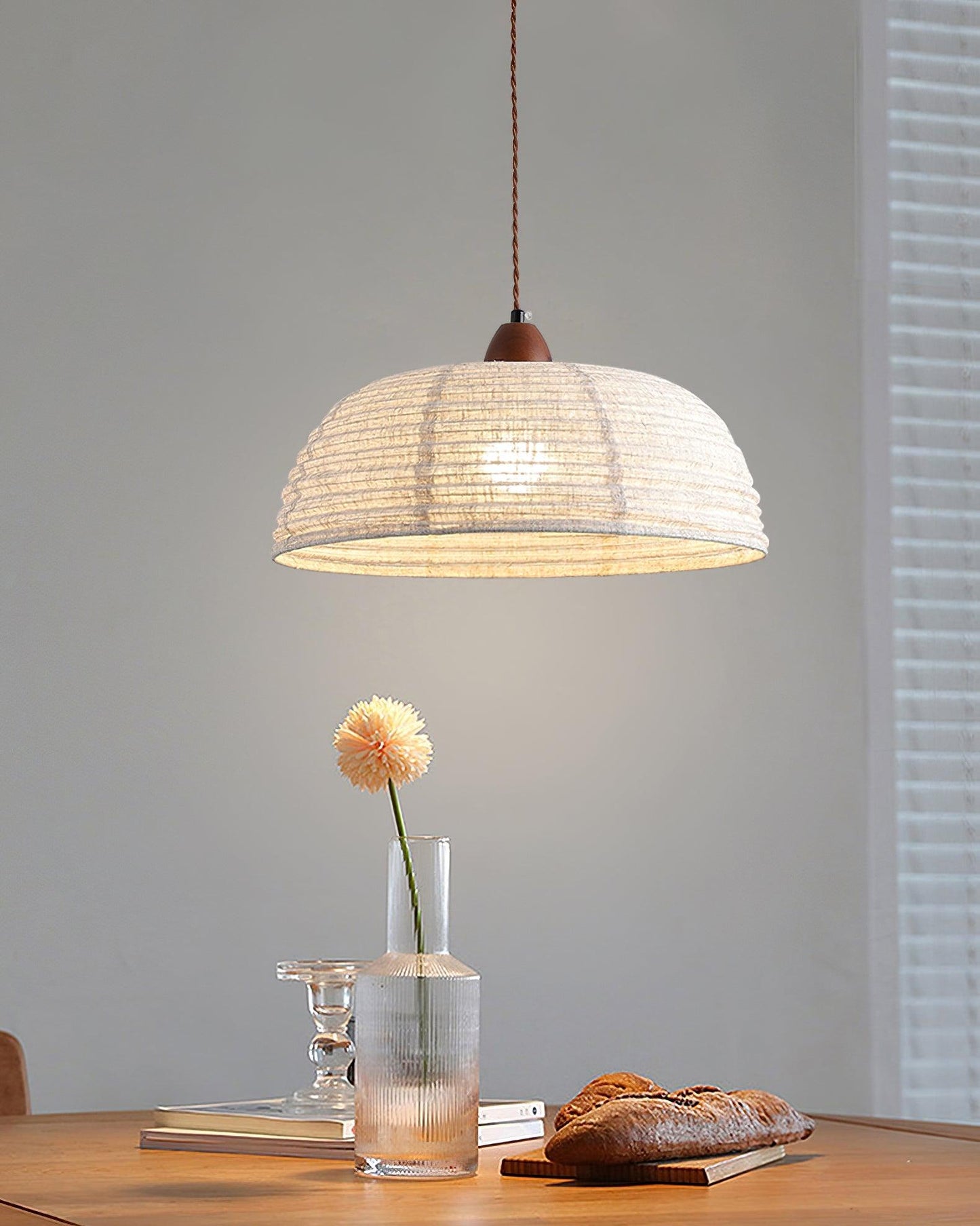 Suspension Bois et Tissu – Équilibre Naturel entre Élégance et Confort