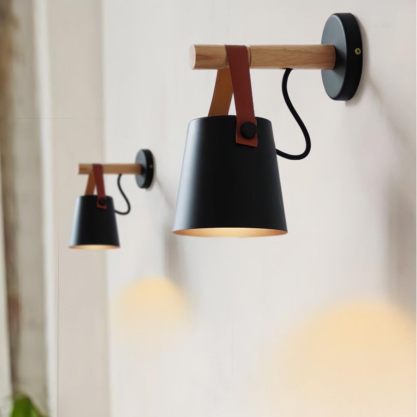 Applique Murale Scandinave en Bois et Cuir – Design Élégant avec Lumière LED Efficace