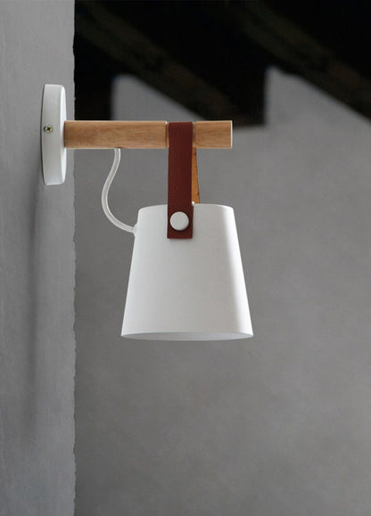 Applique Murale Scandinave en Bois et Cuir – Design Élégant avec Lumière LED Efficace