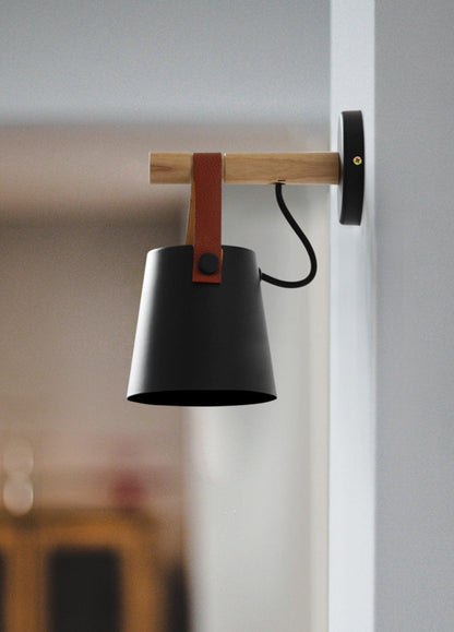 Applique Murale Scandinave en Bois et Cuir – Design Élégant avec Lumière LED Efficace