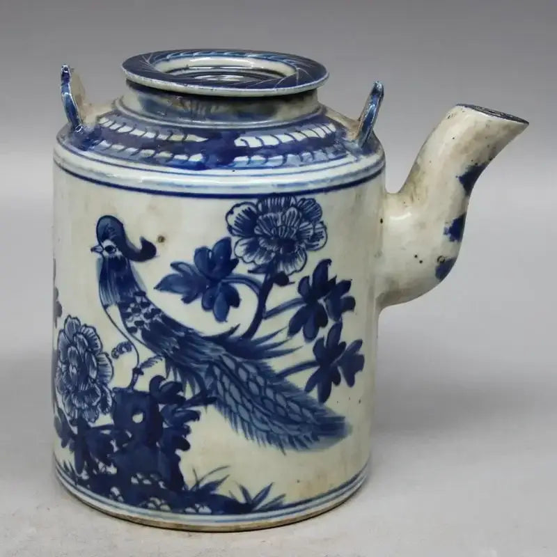 Ancienne Théière en Porcelaine