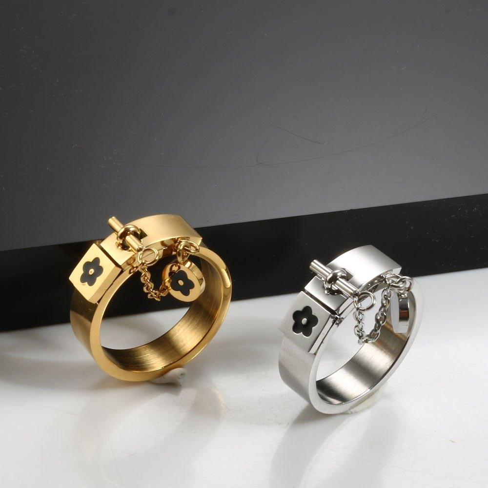 Bague pendentif à fermoir fleur plaqué argent / or