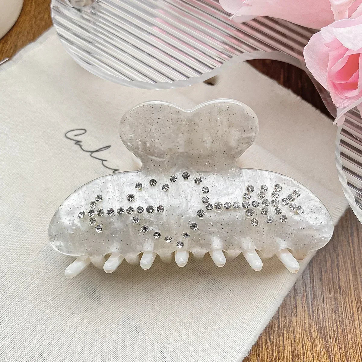 Barrette flèche et cœur en strass