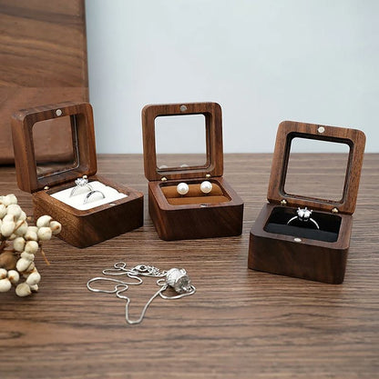 Boîte porte-alliance vintage en bois