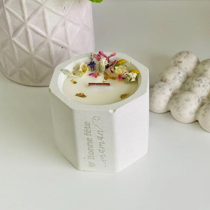 Bougie en béton – Mèche crépitante & fleurs séchées