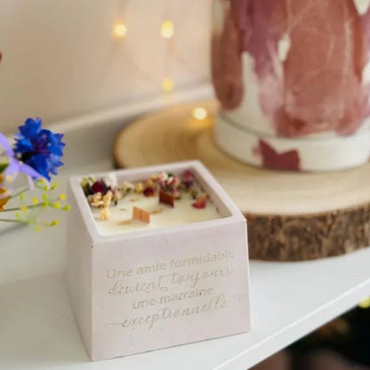 Bougie personnalisable en béton – Mèche crépitante & fleurs séchées