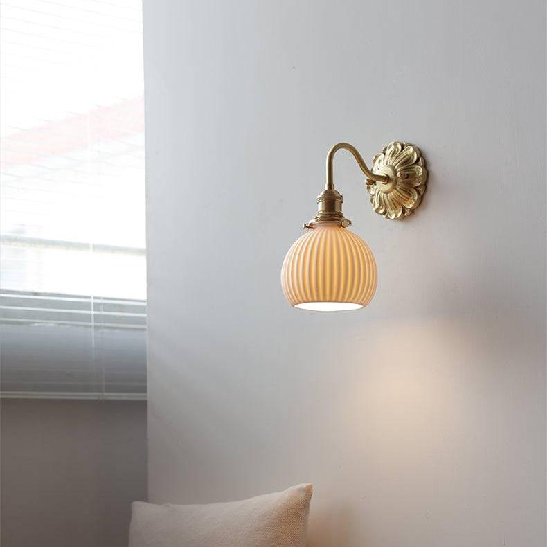 Applique Murale en Brassé et Céramique – Élégance Classique pour votre Intérieur