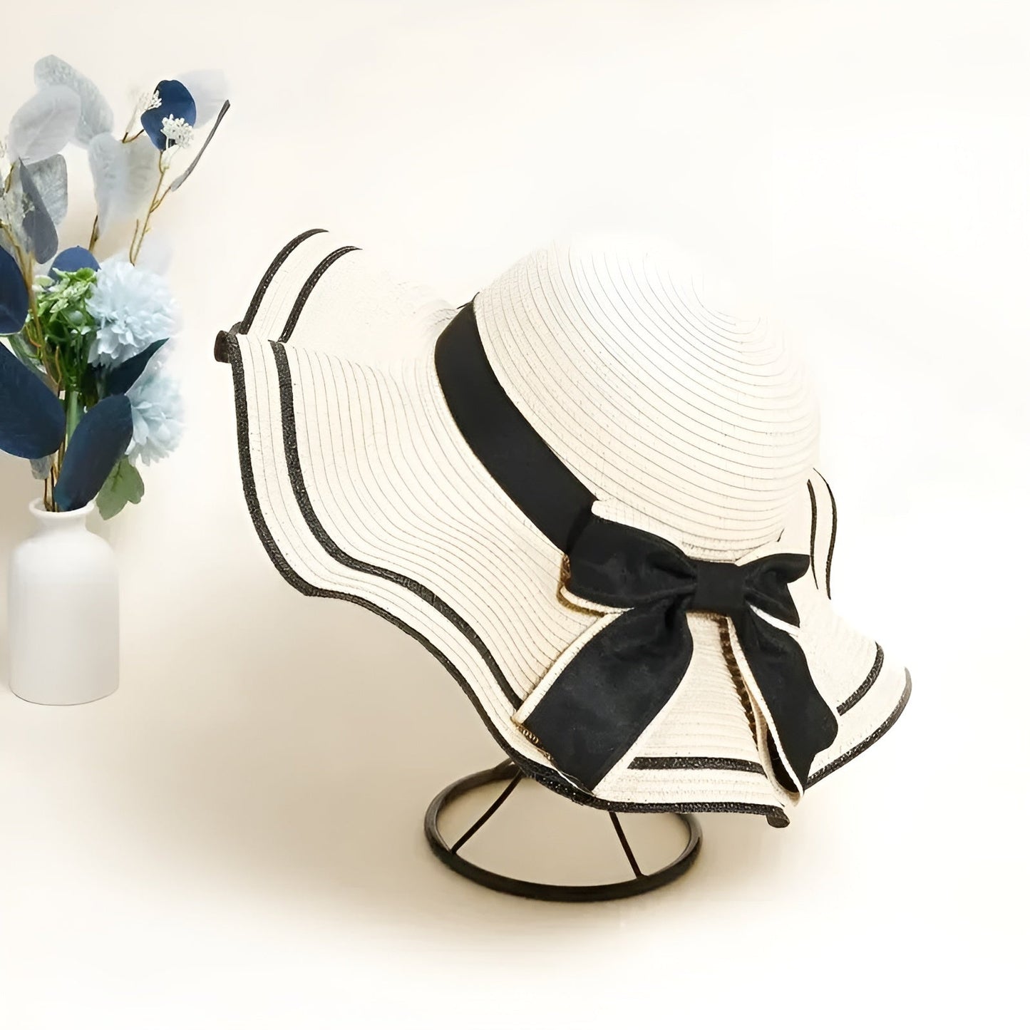 Chapeau de Paille - ChicChroma
