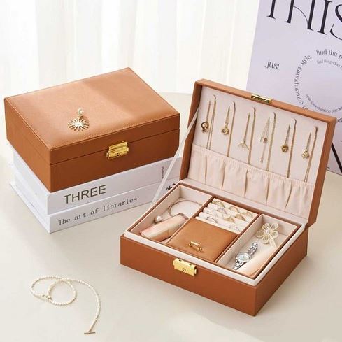 Coffret à bijoux élégant en cuir marron