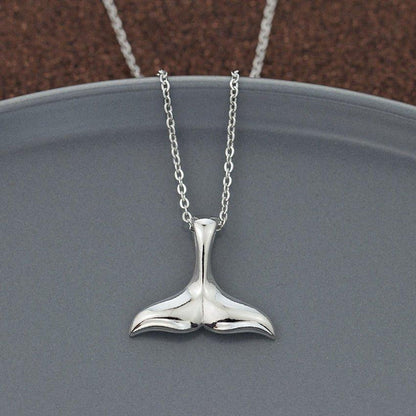 Collier avec pendentif queue de baleine en plaqué or / argent / or rose