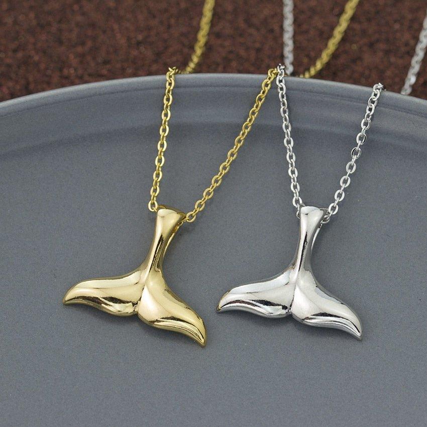 Collier avec pendentif queue de baleine en plaqué or / argent / or rose