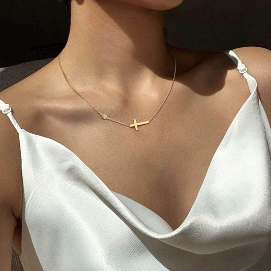 Collier croix minimaliste plate horizontale en plaqué or / argent