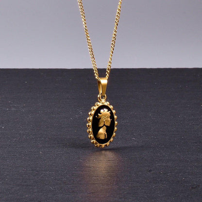 Collier pendentif camée portrait baroque en or pur 18k