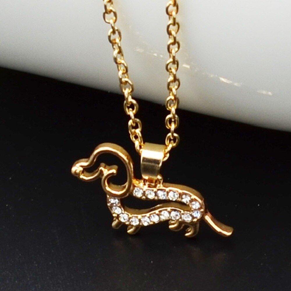 Collier pendentif chien cristal