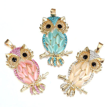 Collier pendentif chouette majestueux en strass