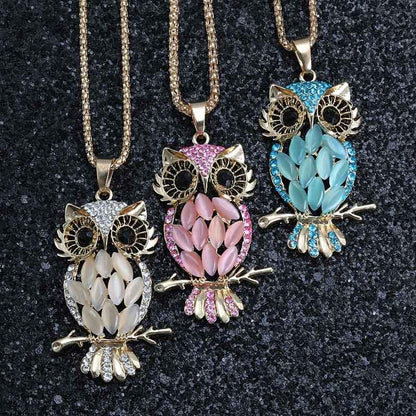 Collier pendentif chouette majestueux en strass