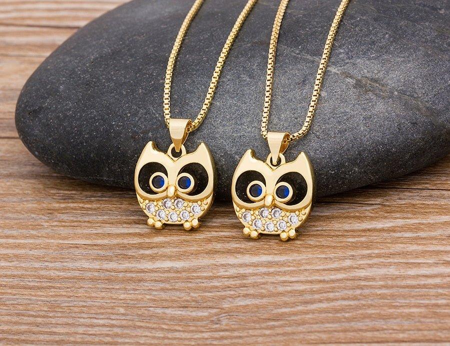 Collier pendentif chouette miniature strassé plaqué or